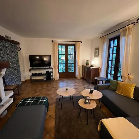 Belle Maison En Pierre, Grand Jardin Au Calme Semesterbostad